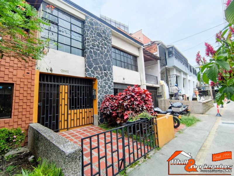 Casa disponible para Venta en Medellin Laureles Foto numero 1